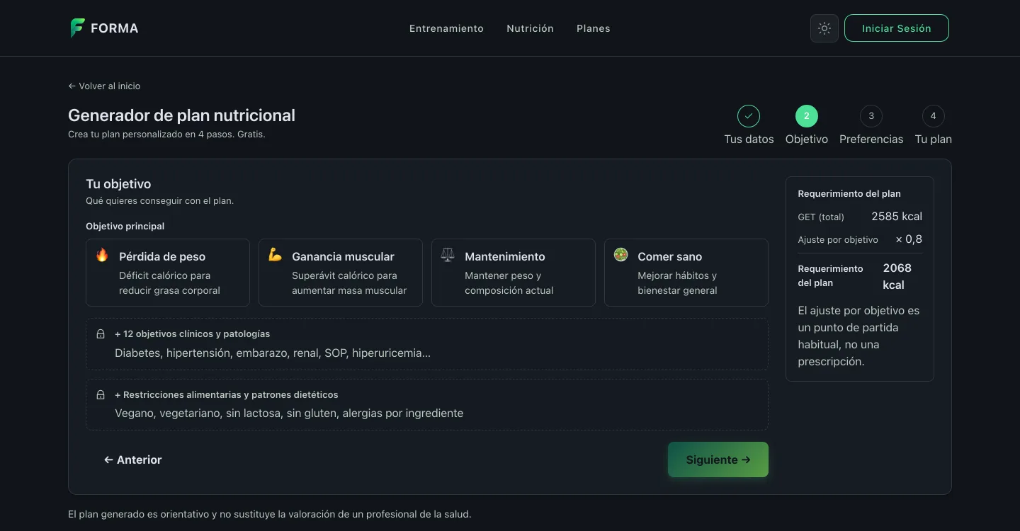 Paso 2 del generador: cuatro objetivos (pérdida de peso, ganancia muscular, mantenimiento y comer sano), dos bloques con candado para objetivos clínicos y restricciones alimentarias, y el panel derecho mostrando GET 2585 kcal, ajuste por objetivo ×0,8 y requerimiento del plan 2068 kcal