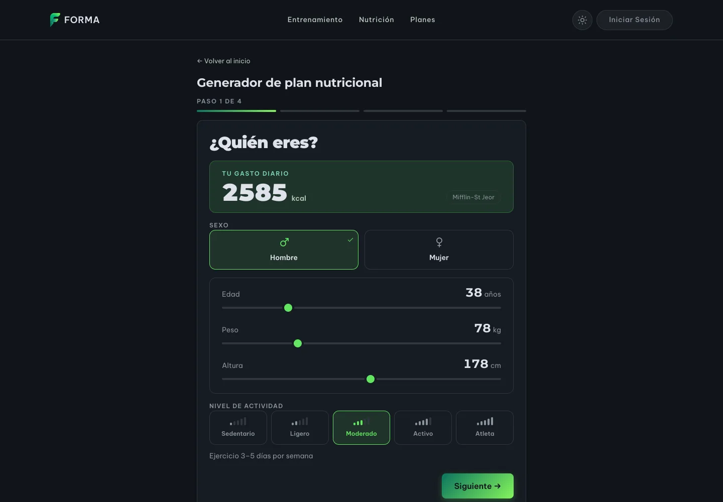 Paso 1 de 4 del generador de plan nutricional de Forma: panel verde Tu gasto diario mostrando 2585 kcal con la etiqueta Mifflin-St Jeor, tarjetas de sexo Hombre y Mujer con Hombre seleccionado, deslizadores de Edad 38 años, Peso 78 kg y Altura 178 cm, y cinco niveles de actividad de Sedentario a Atleta con Moderado seleccionado